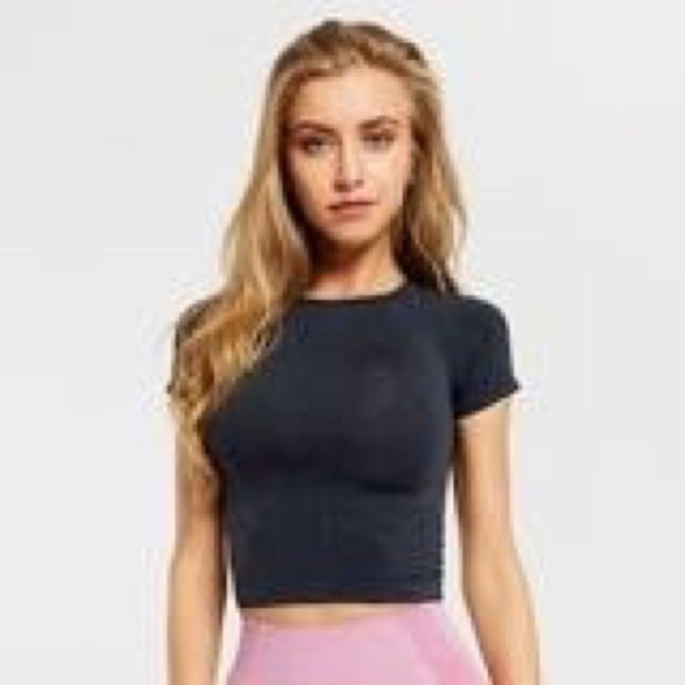 Astoria Seamless Cropped Tee - Dark Grey